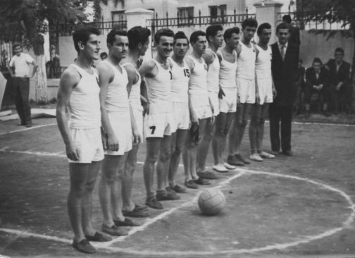 Buducnost-Zeleznicar-Cacak-1950-u-Domu-JNA_мала Buducnost-Zeleznicar-Cacak-1950-u-Domu-JNA_мала
