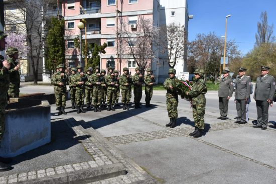 Spomenik1