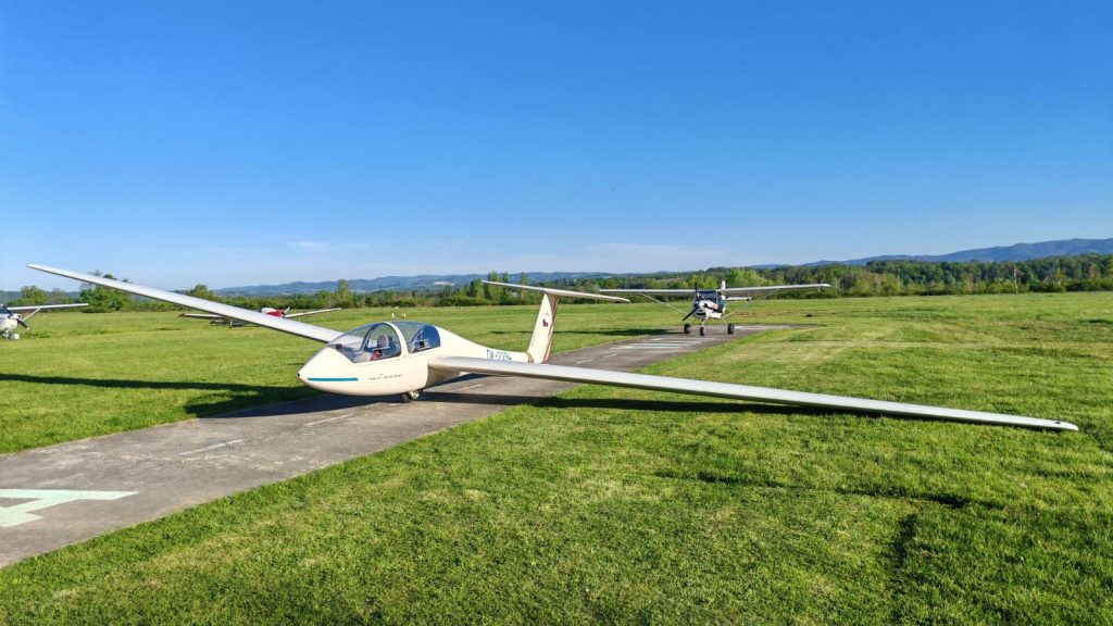 Twin-Astir_AK_Valjevo_2